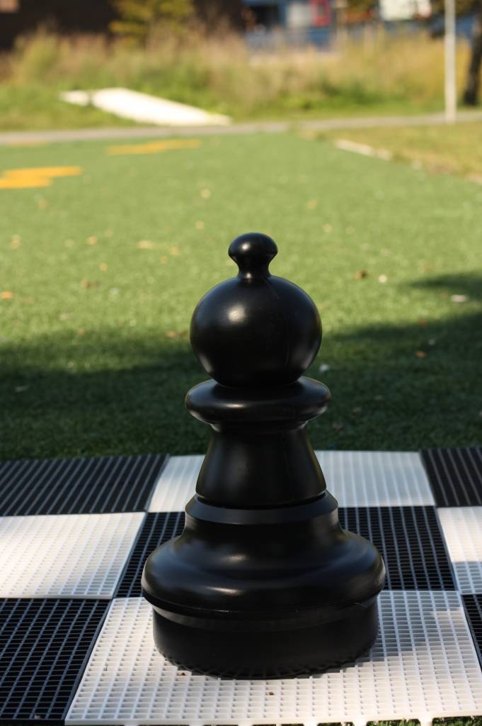 Übergames Riesen Schachfigur Bauer schwarz oder weiß  Übergames Riesen Schachfigur Bauer schwarz oder weiß
