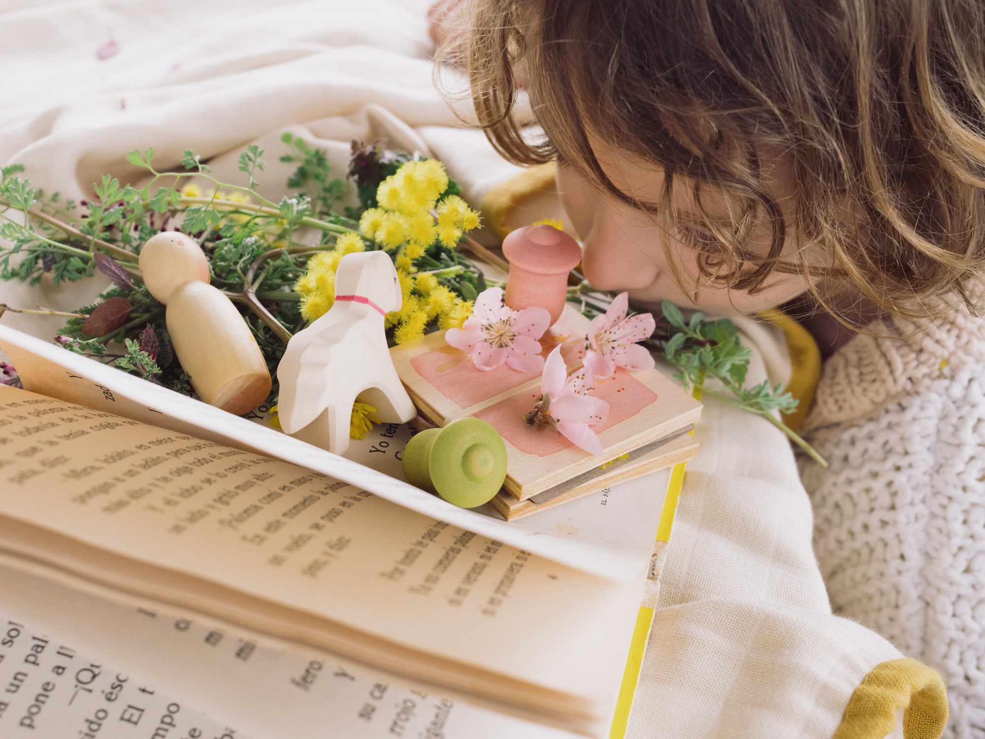 Grapat x Ostheimer Hello Spring! Limited Edition Seasons Box - Holzspielzeug Profi Grapat x Ostheimer Hello Spring! Limited Edition Seasons Box - Holzspielzeug Profi