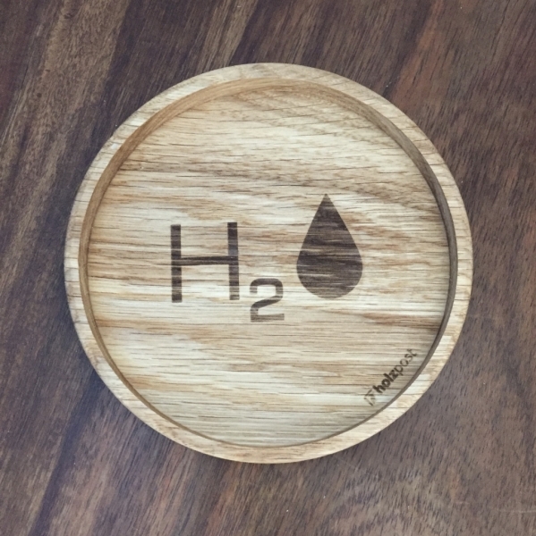 Holzpost Untersetzer H2O
