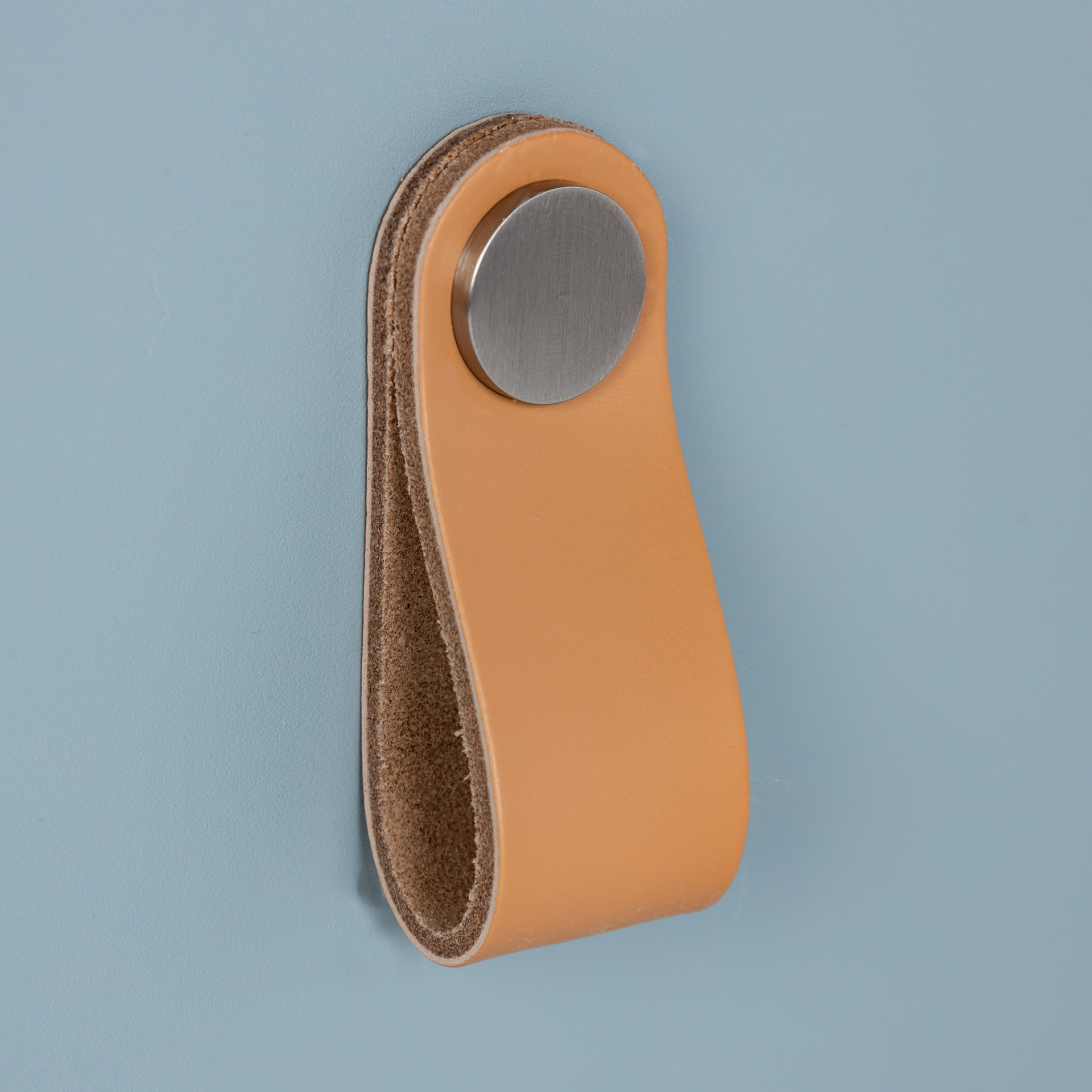 Arthur Berndt Babyzimmer ROOFY Detail Lederschlaufe Arthur Berndt Babyzimmer ROOFY Detail Lederschlaufe