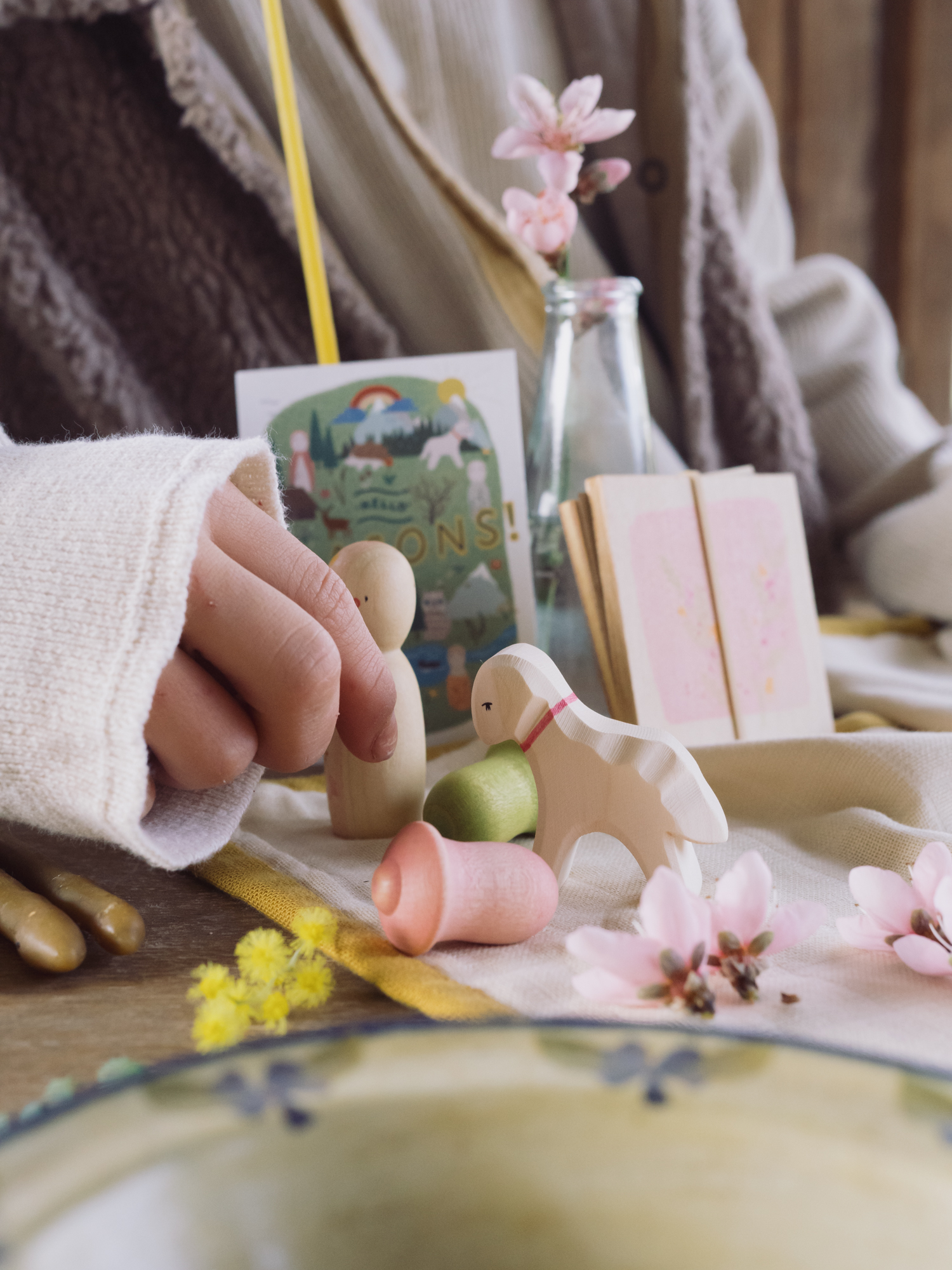 Grapat x Ostheimer Hello Spring! Limited Edition Seasons Box - Holzspielzeug Profi Grapat x Ostheimer Hello Spring! Limited Edition Seasons Box - Holzspielzeug Profi