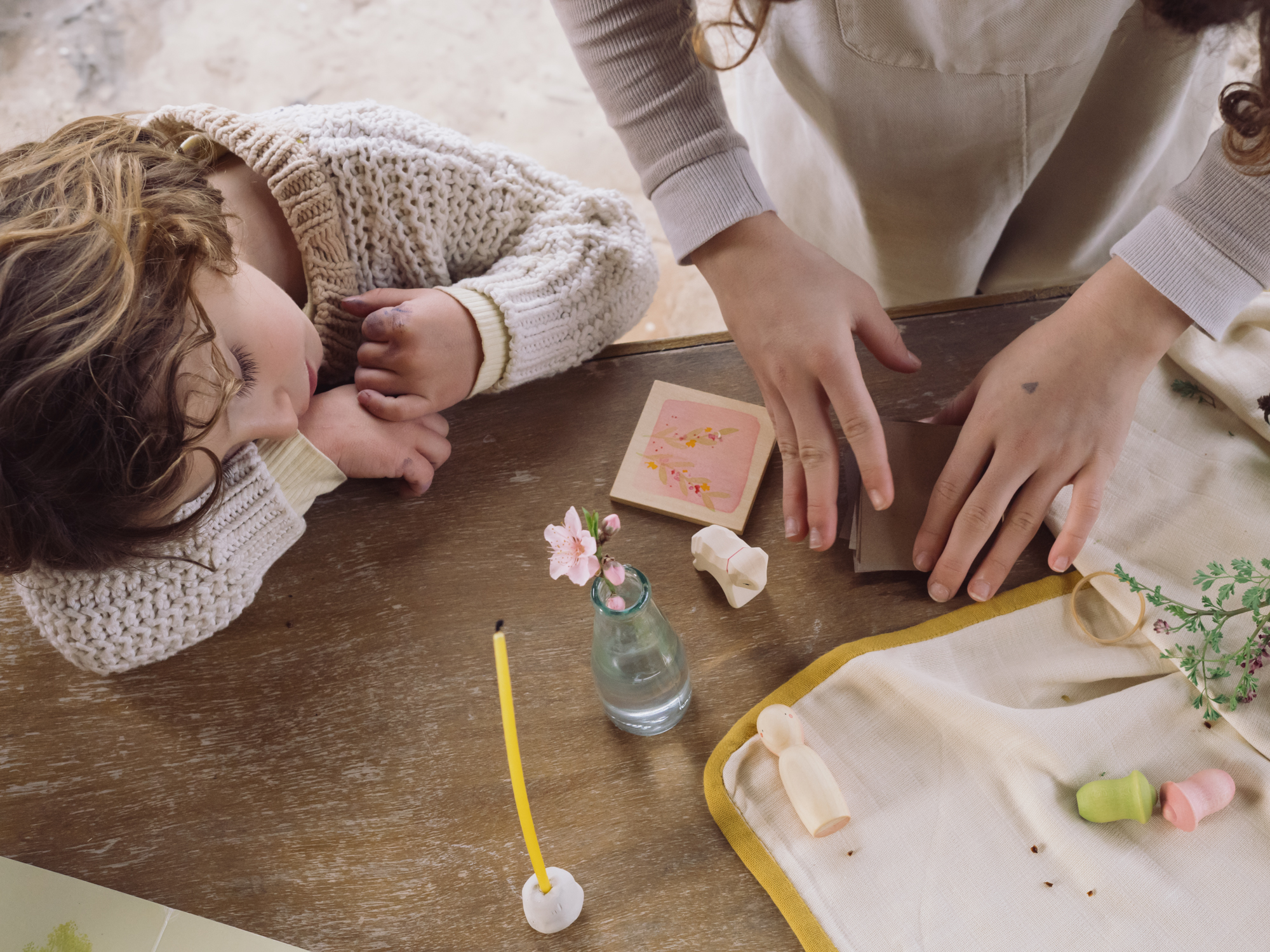 Grapat x Ostheimer Hello Spring! Limited Edition Seasons Box - Holzspielzeug Profi Grapat x Ostheimer Hello Spring! Limited Edition Seasons Box - Holzspielzeug Profi